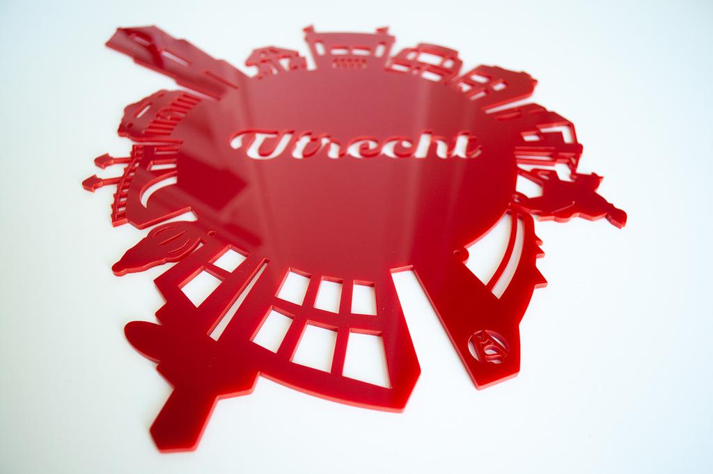 Utrecht skyline rond rood zijaanzicht