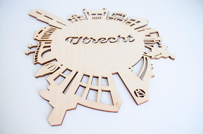 Utrecht skyline rond hout zijaanzicht